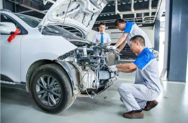 驚天秘聞: 開車去4S店做保養(yǎng)要花多少錢？