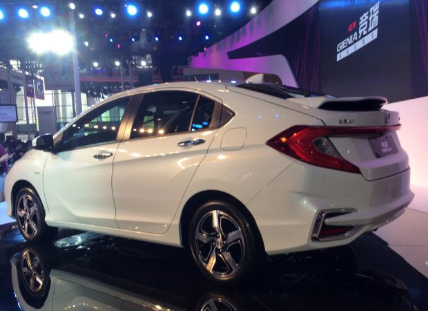 邵陽東風(fēng)本田Gienia競?cè)穑▋蓭缛鸢妫┦装l(fā)，10月18日上市