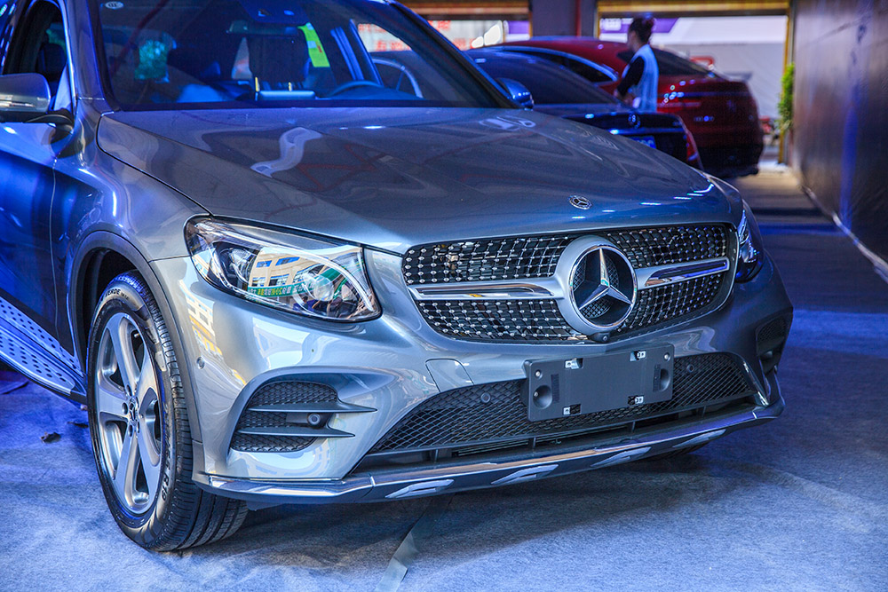 【車展第一天】遇到那個TA，放棄蘋果8......