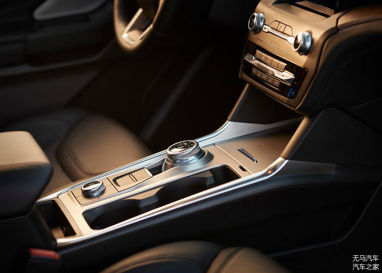 全新一代福特探險者官圖發(fā)布！依舊是大家的硬派之選！