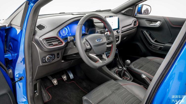 福特發(fā)布PUMA小型SUV官圖，歐式風(fēng)格，造型很有柔和感