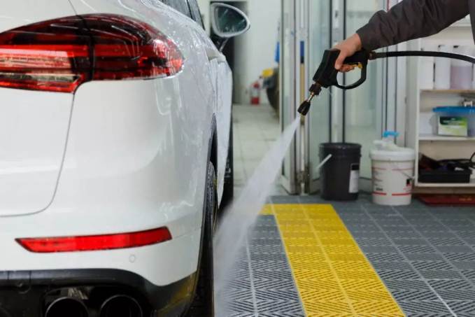 未雨綢繆，老司機教你高溫雨季養(yǎng)車妙招