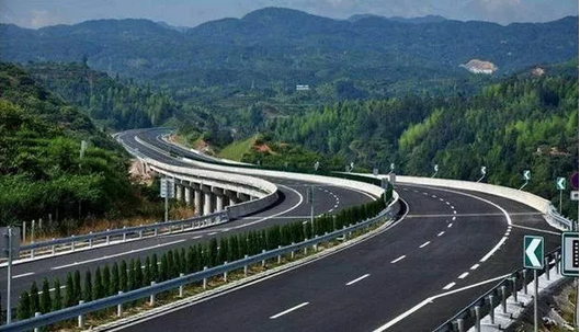 定速巡航可以解放右腳，但你真的會用嗎？