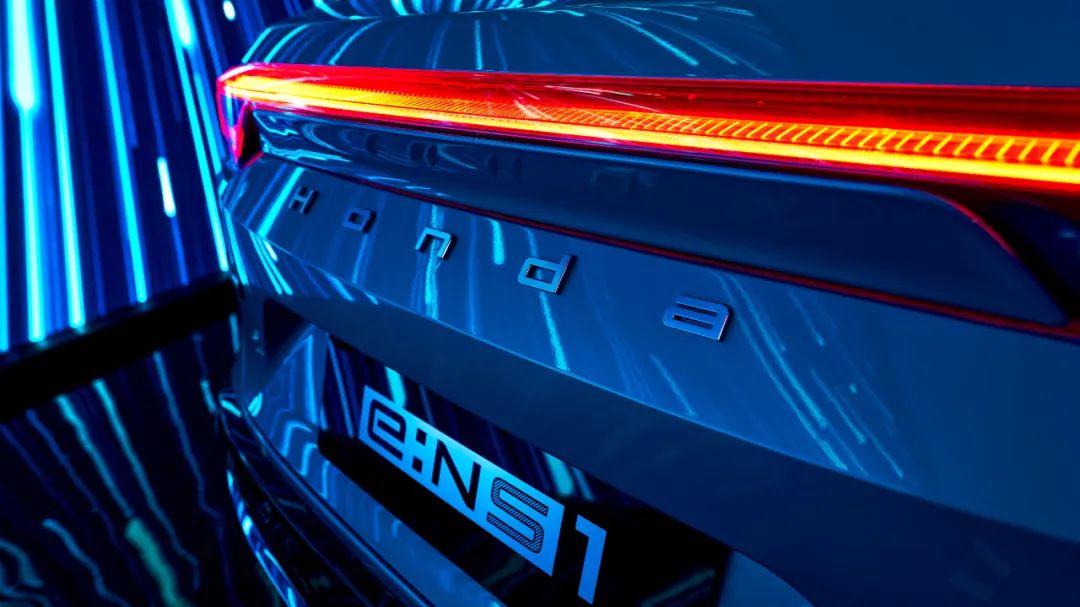 e:NS1，極致色彩美學(xué)的造夢(mèng)家！